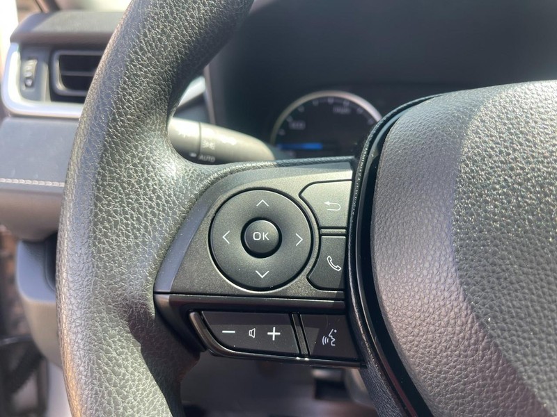 Toyota RAV4 Hybrid Vehicle Image 22