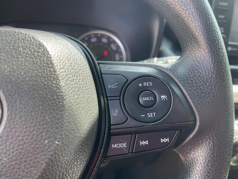 Toyota RAV4 Hybrid Vehicle Image 23