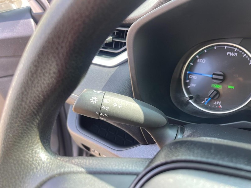 Toyota RAV4 Hybrid Vehicle Image 24