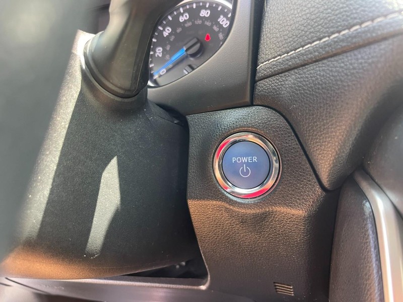 Toyota RAV4 Hybrid Vehicle Image 26
