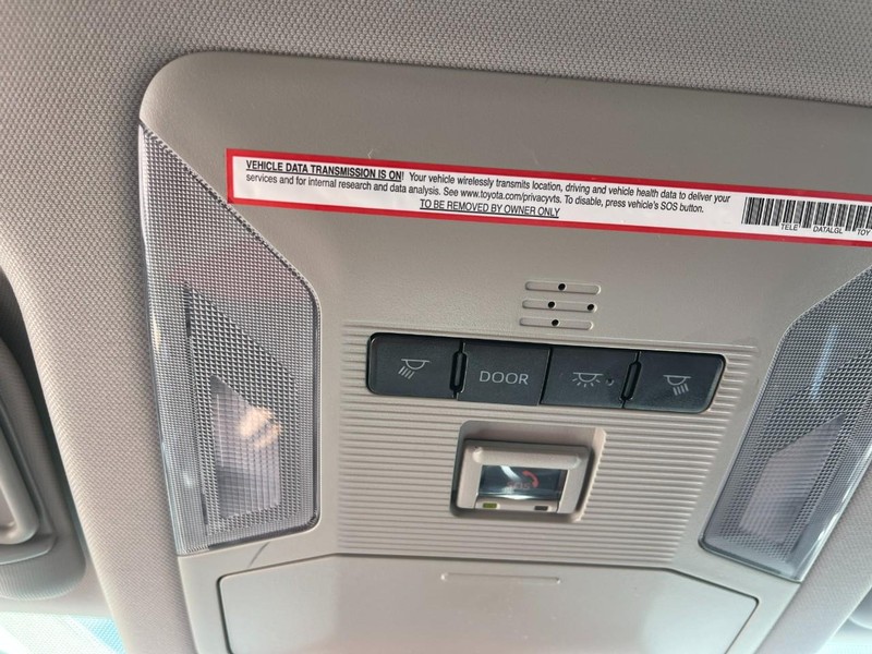 Toyota RAV4 Hybrid Vehicle Image 27