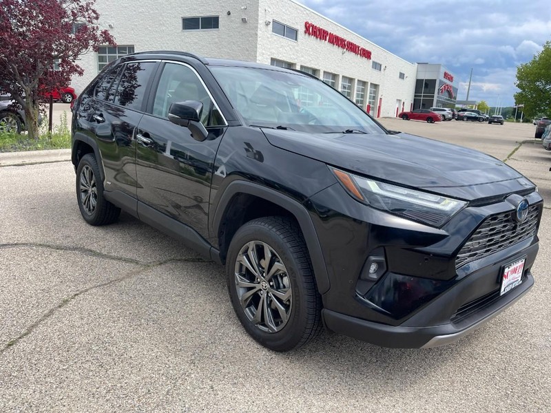 Toyota RAV4 Hybrid Vehicle Image 02