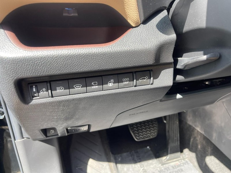 Toyota RAV4 Hybrid Vehicle Image 24
