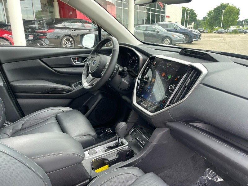 Subaru Ascent Vehicle Image 09