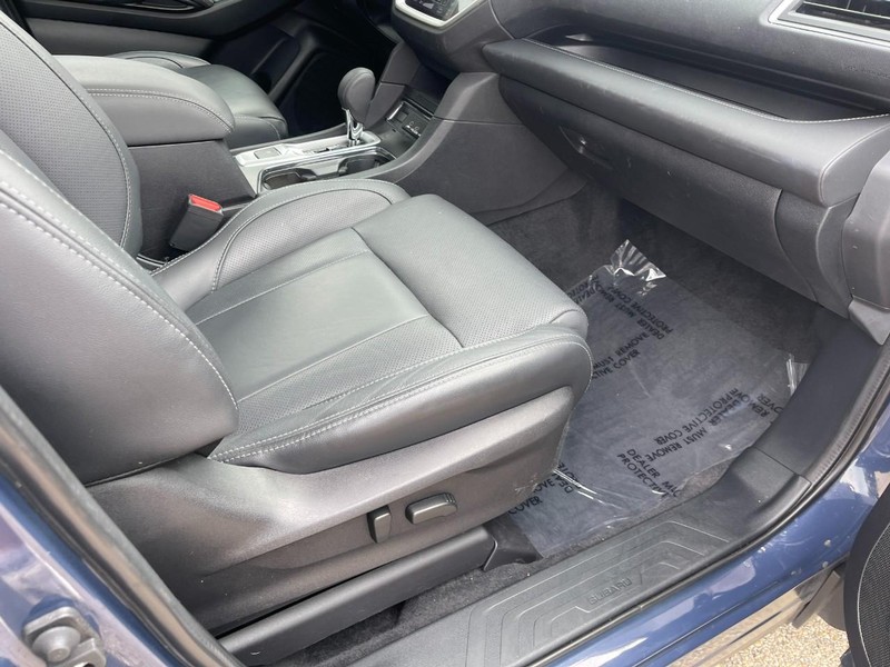 Subaru Ascent Vehicle Image 11