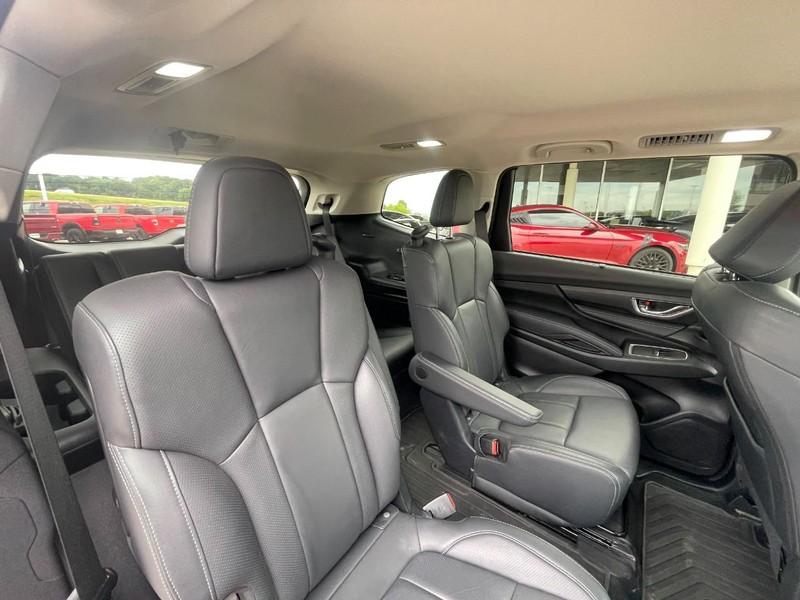 Subaru Ascent Vehicle Image 15