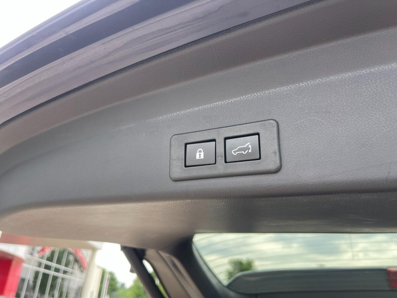 Subaru Ascent Vehicle Image 19