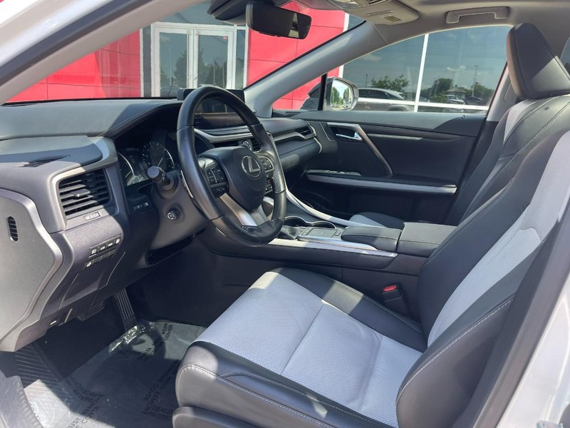 Lexus RX Vehicle Image 21