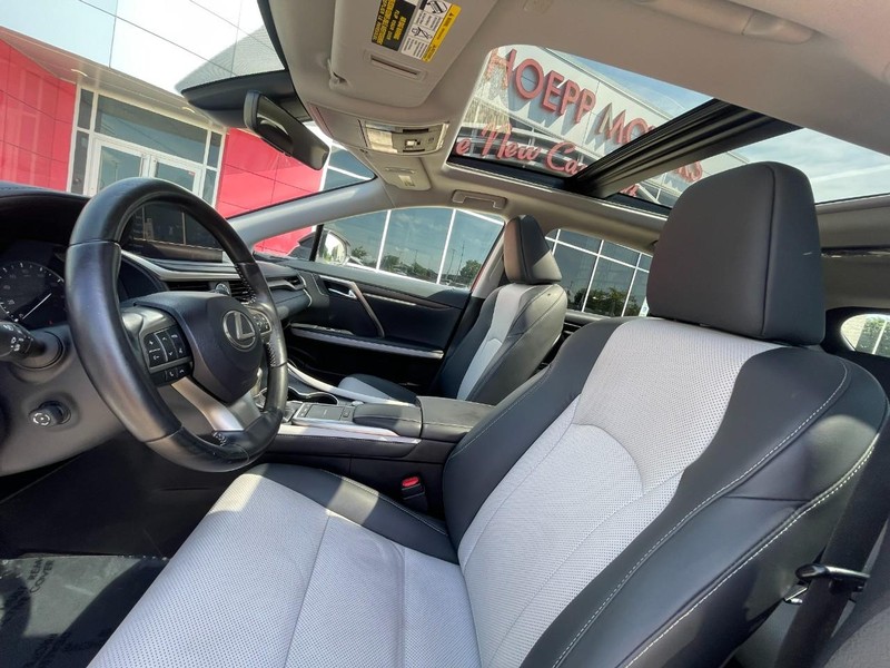 Lexus RX Vehicle Image 22