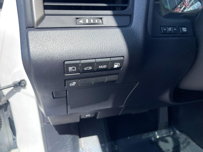 Lexus RX Vehicle Image 27