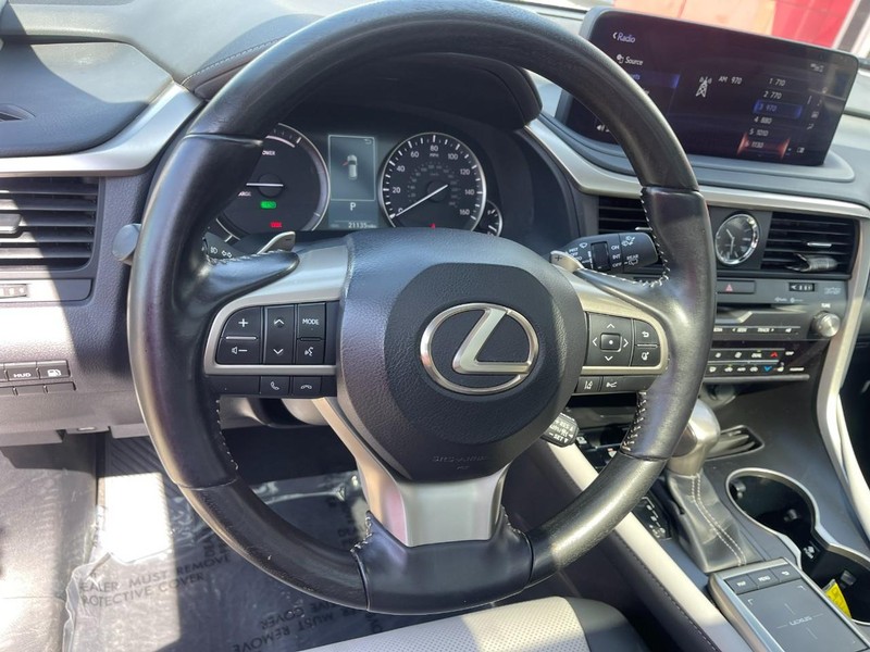 Lexus RX Vehicle Image 29