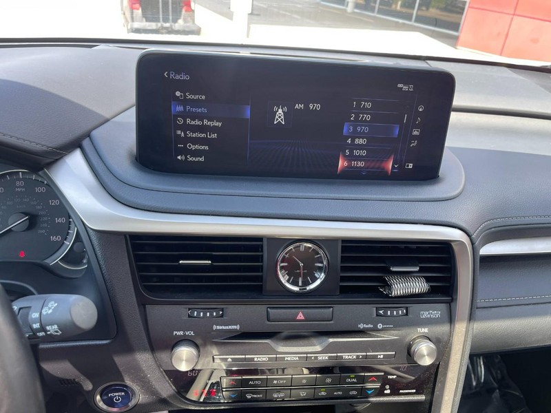Lexus RX Vehicle Image 32