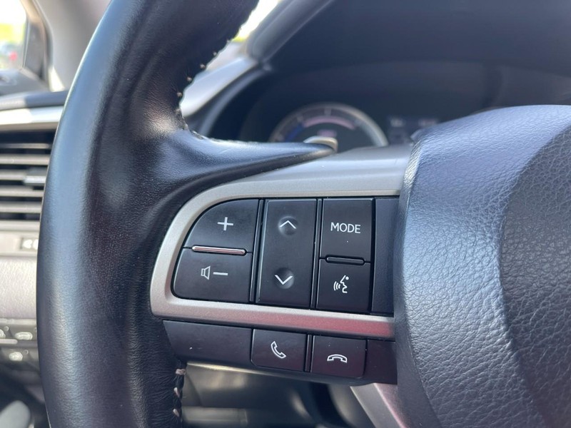 Lexus RX Vehicle Image 35