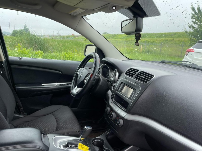 Dodge Journey Vehicle Image 02