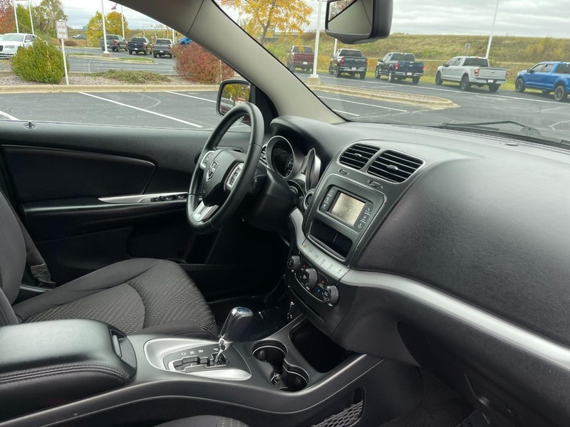 Dodge Journey Vehicle Image 15