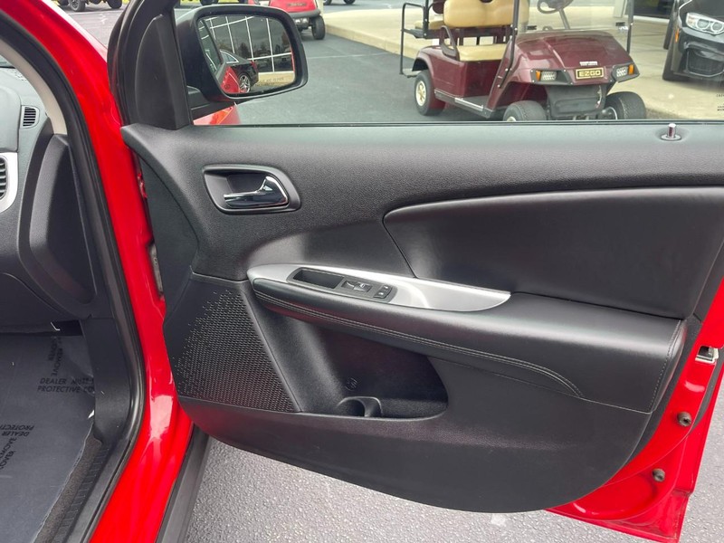 Dodge Journey Vehicle Image 17