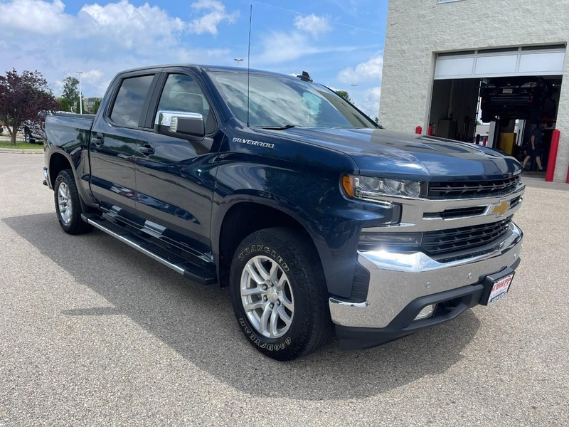 Chevrolet Silverado 1500 Vehicle Image 02