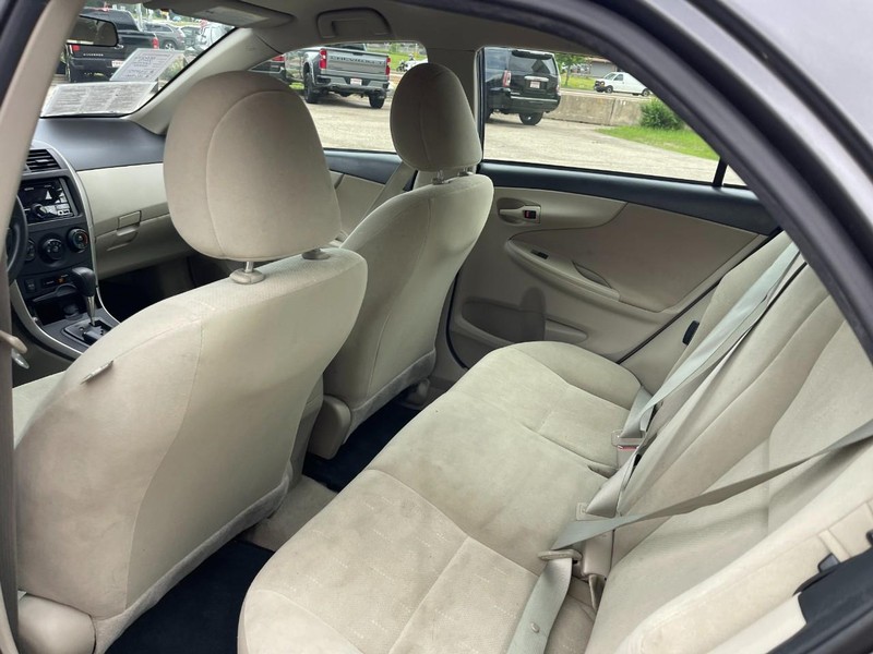Toyota Corolla Vehicle Image 08