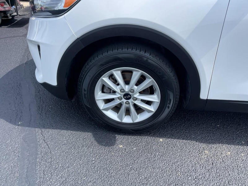 Kia Sorento Vehicle Image 06