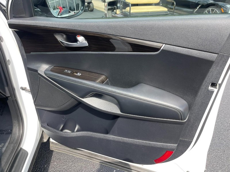 Kia Sorento Vehicle Image 11