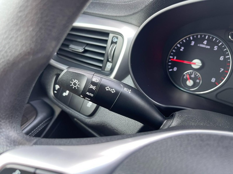 Kia Sorento Vehicle Image 29