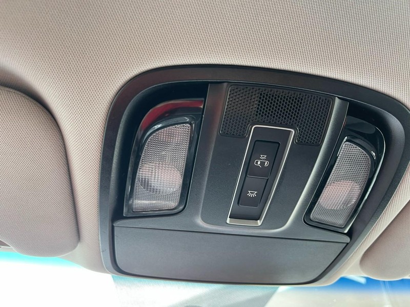 Kia Sorento Vehicle Image 31