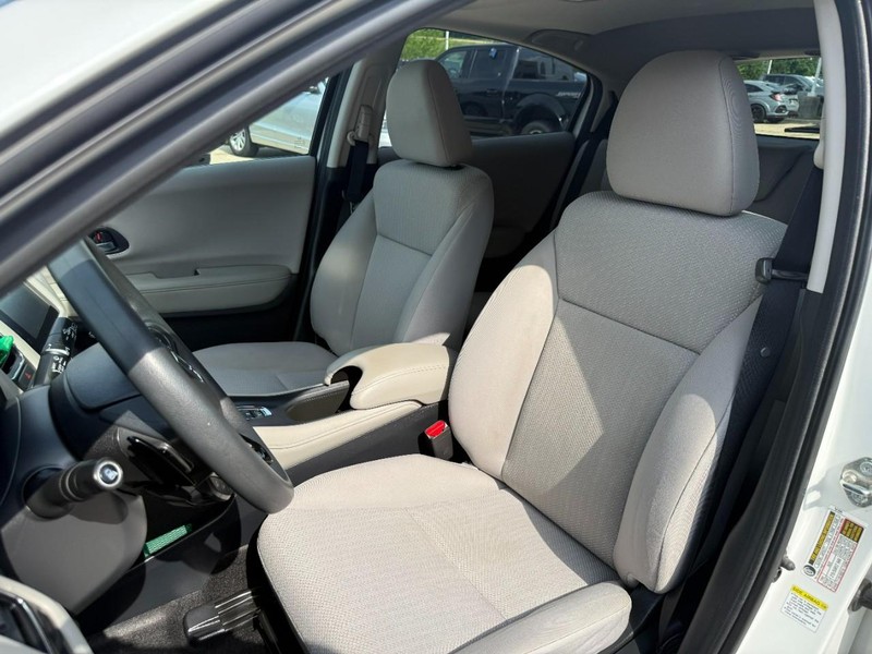 Honda HR-V Vehicle Image 11