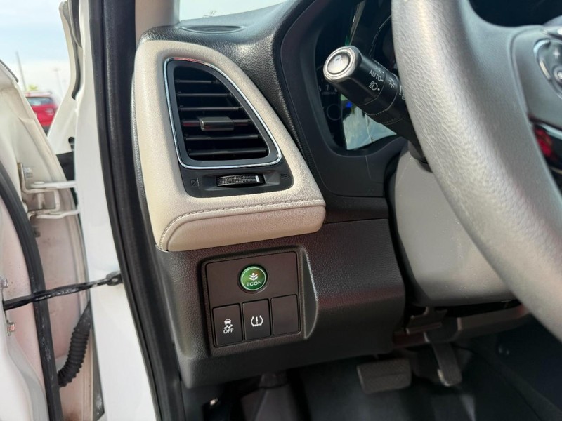 Honda HR-V Vehicle Image 14