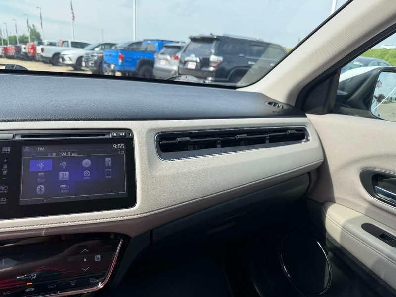 Honda HR-V Vehicle Image 18
