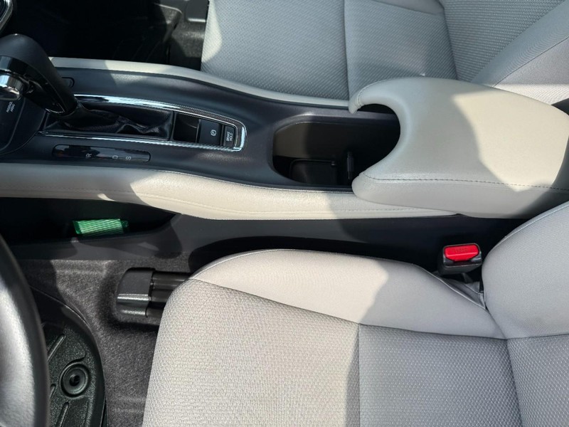 Honda HR-V Vehicle Image 21