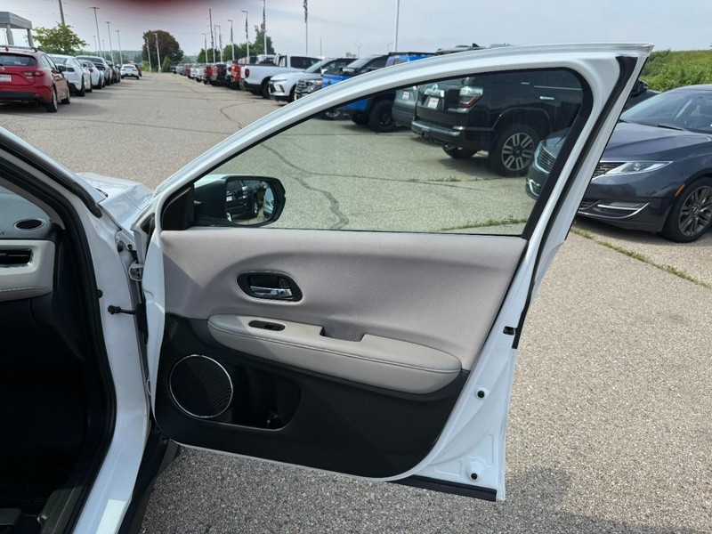 Honda HR-V Vehicle Image 22