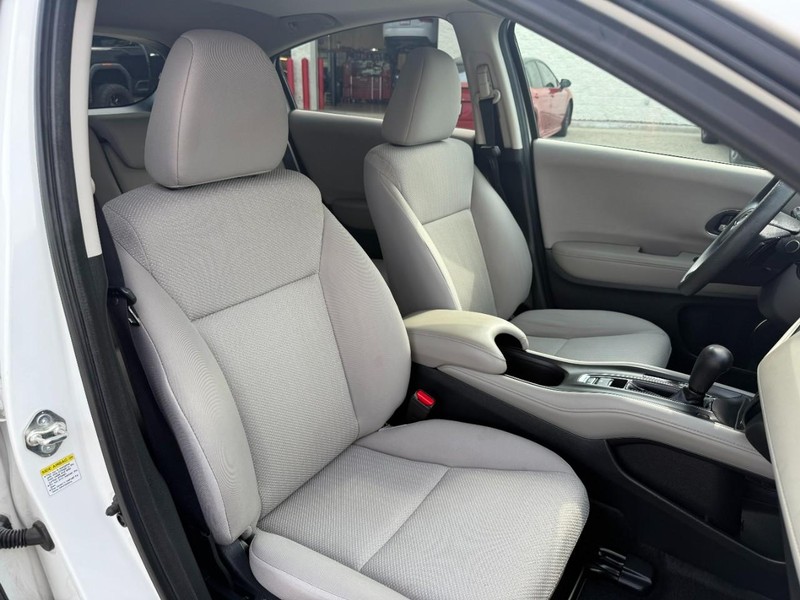 Honda HR-V Vehicle Image 24