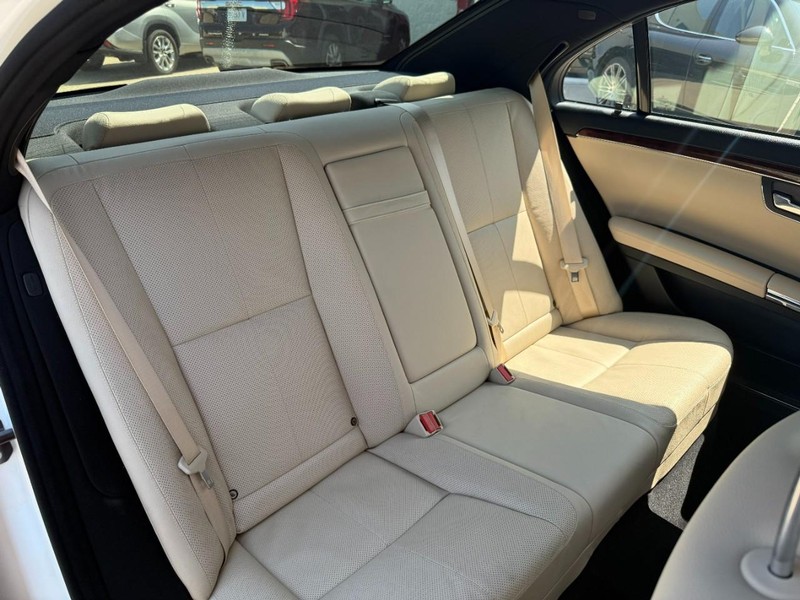Mercedes-Benz S-Class Vehicle Image 29