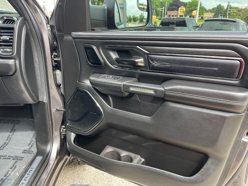 Ram 1500 Vehicle Image 16