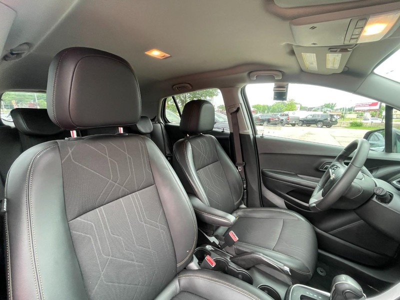 Chevrolet Trax Vehicle Image 11