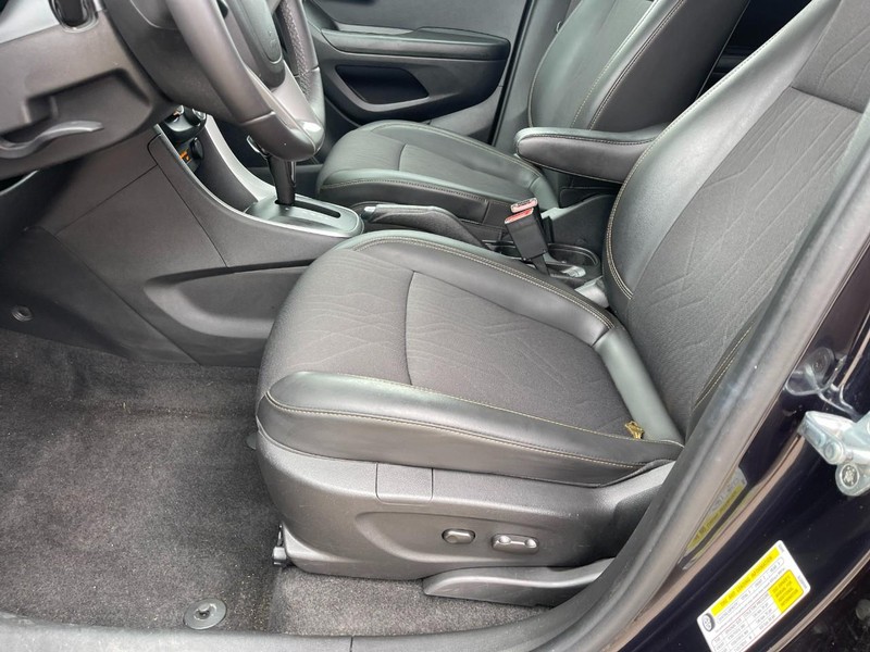Chevrolet Trax Vehicle Image 18
