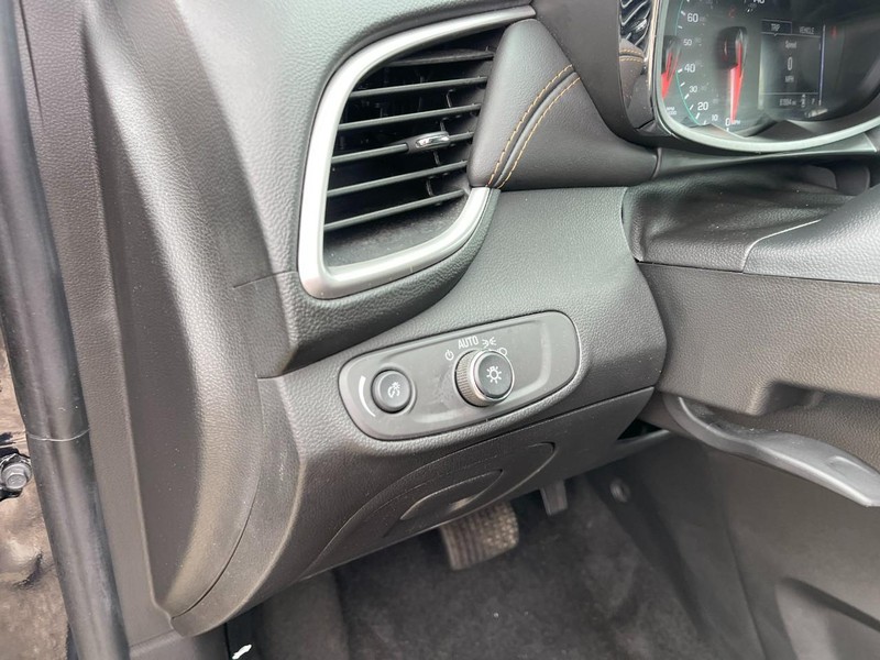 Chevrolet Trax Vehicle Image 19