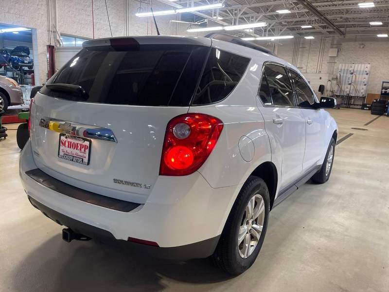 2013 Chevrolet Equinox LT photo 2