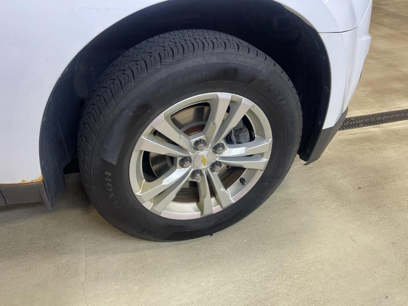 2013 Chevrolet Equinox LT photo 4