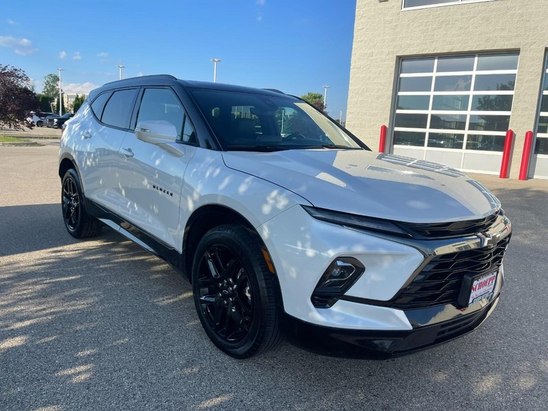 Chevrolet Blazer Vehicle Image 02