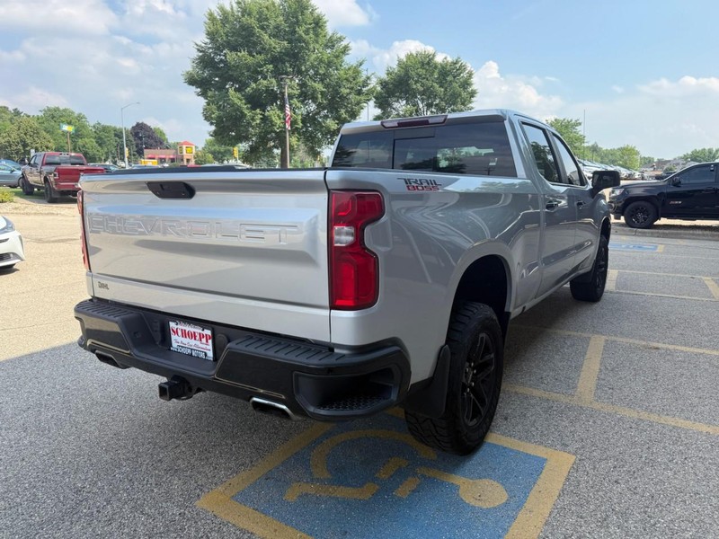 Chevrolet Silverado 1500 Vehicle Image 05
