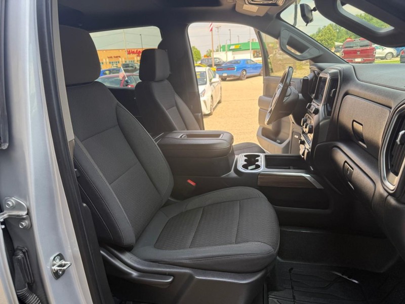 Chevrolet Silverado 1500 Vehicle Image 16