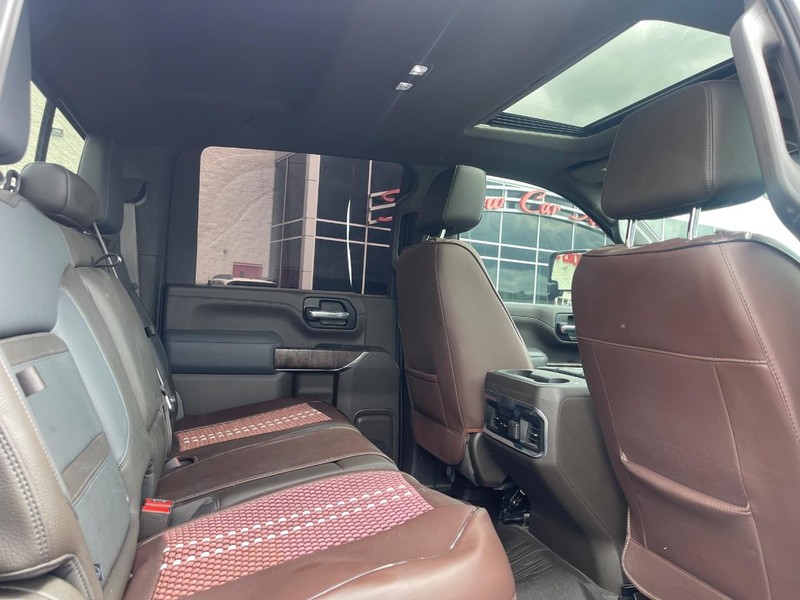 GMC Sierra 2500HD Vehicle Image 15