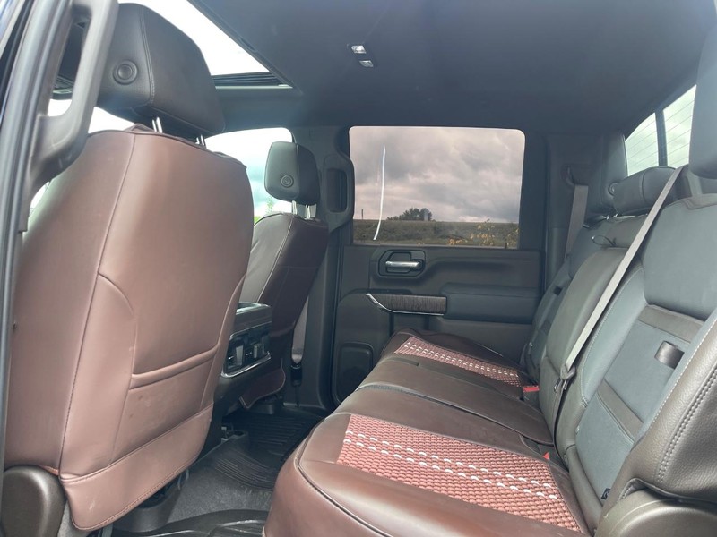GMC Sierra 2500HD Vehicle Image 18