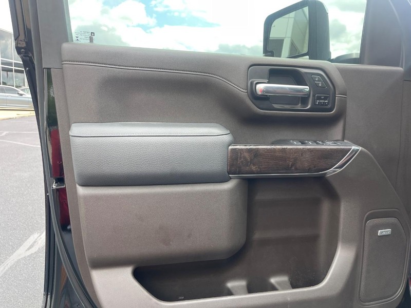 GMC Sierra 2500HD Vehicle Image 21
