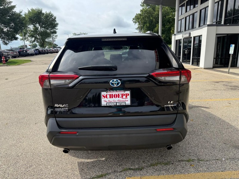Toyota RAV4 Hybrid Vehicle Image 06