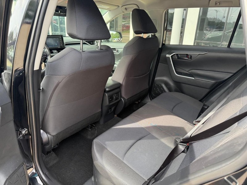 Toyota RAV4 Hybrid Vehicle Image 12