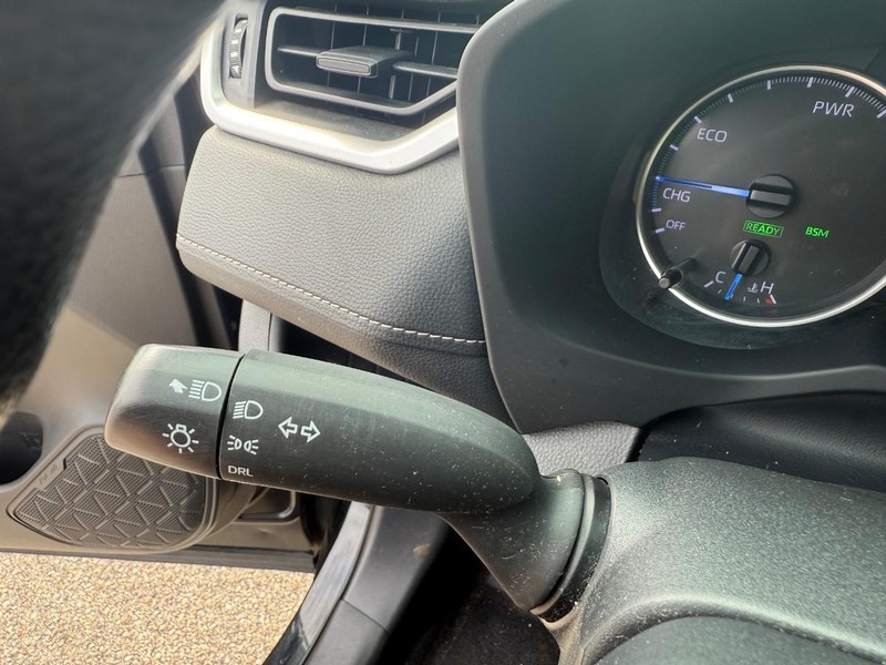 Toyota RAV4 Hybrid Vehicle Image 20
