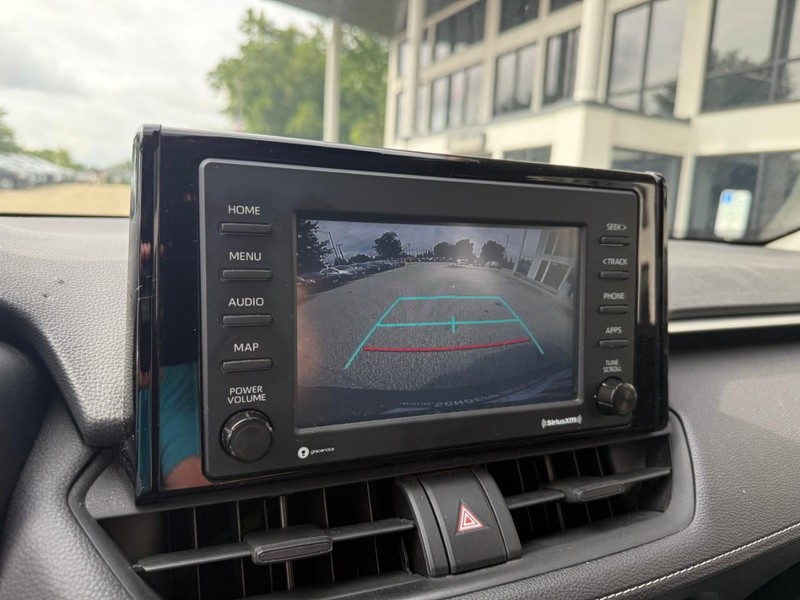 Toyota RAV4 Hybrid Vehicle Image 27