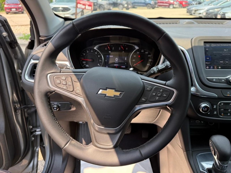 Chevrolet Equinox Vehicle Image 21